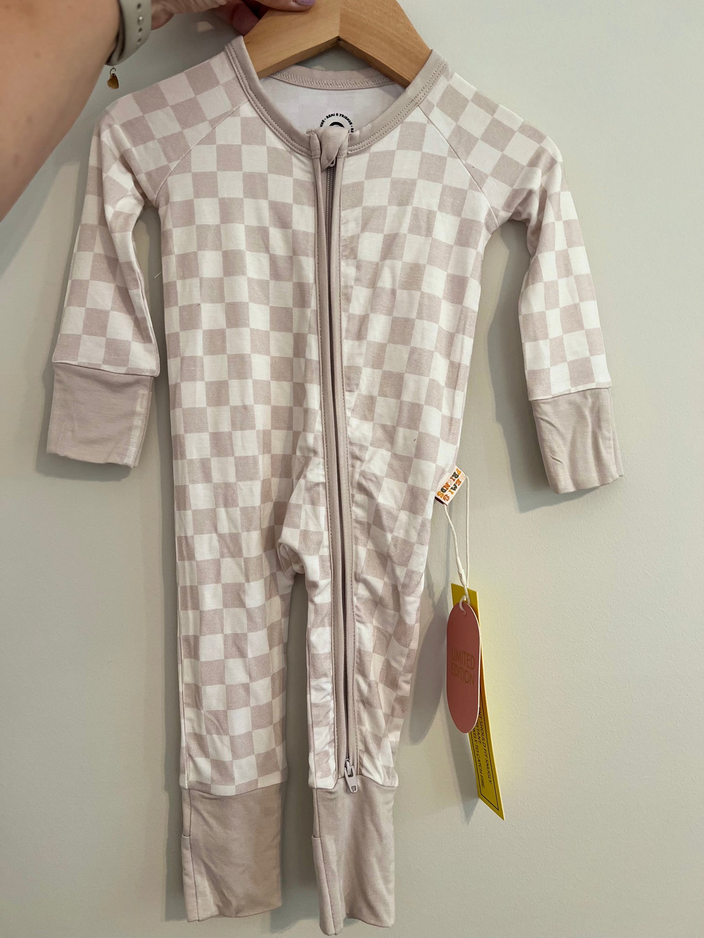Checkered Zippy